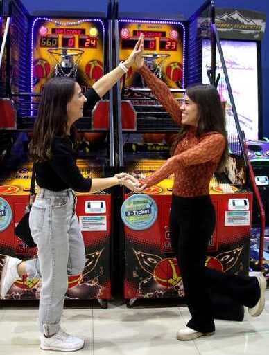 Los mejores juegos de adolescentes para fiestas: ideas divertidas